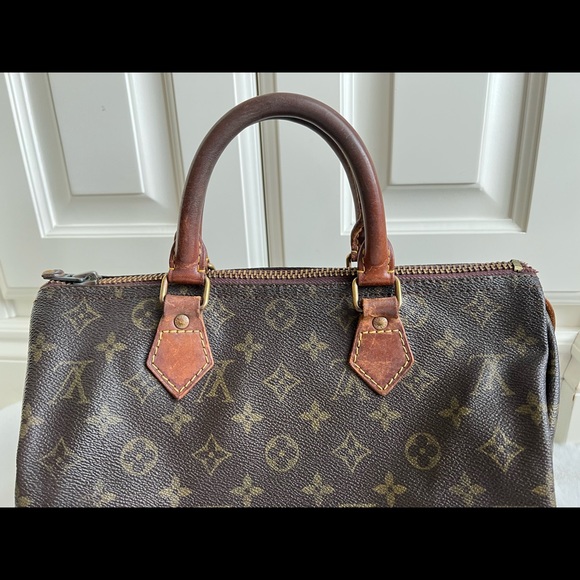 Authentic Louis Vuitton Speedy 30 Vintage (Fair Condition) - Picture 3 of 15